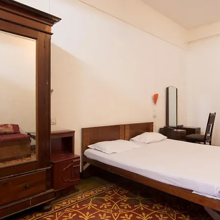 Bed And Breakfast At Colaba-2